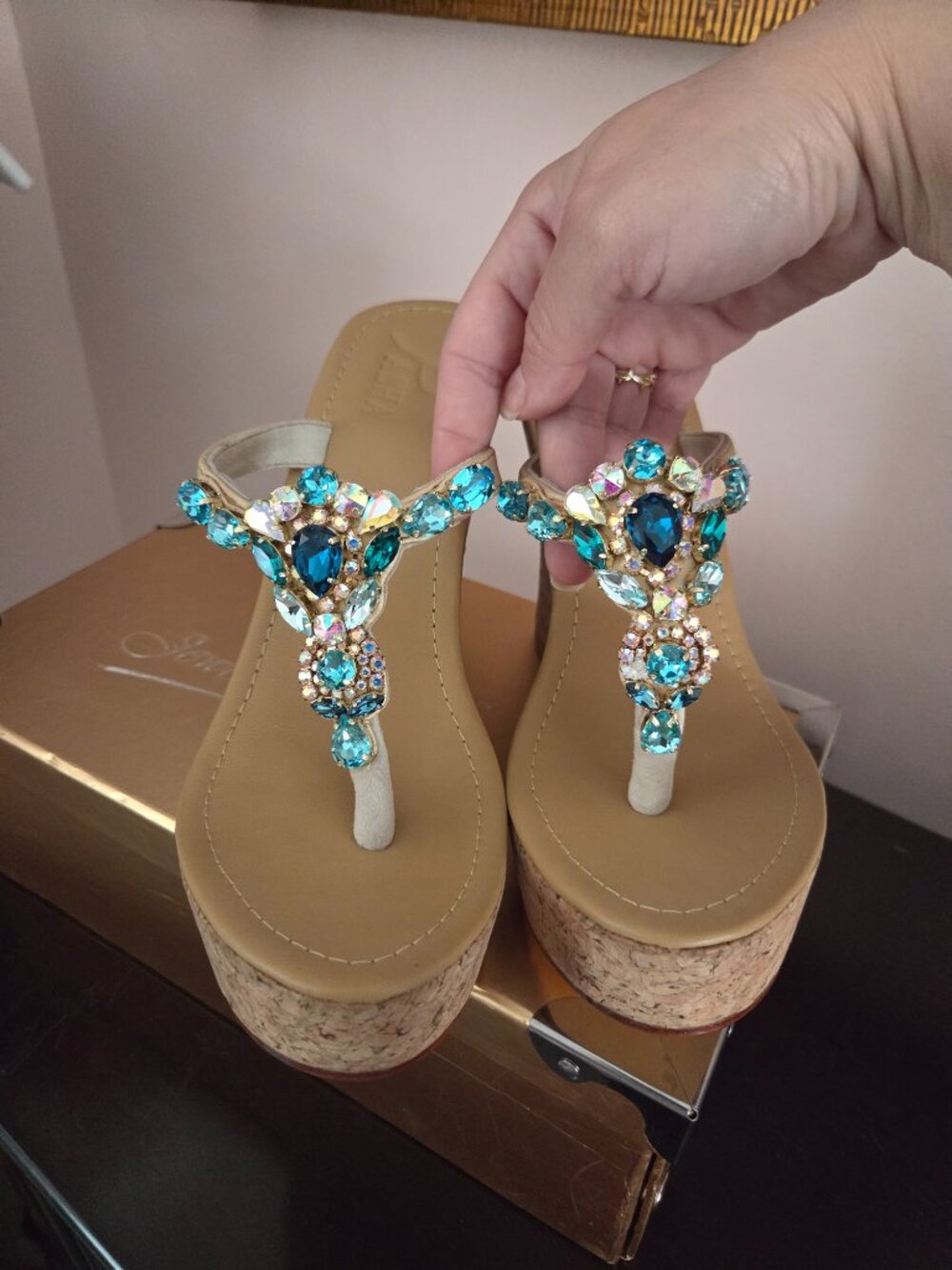 Pasha Jewlery sandal wedge